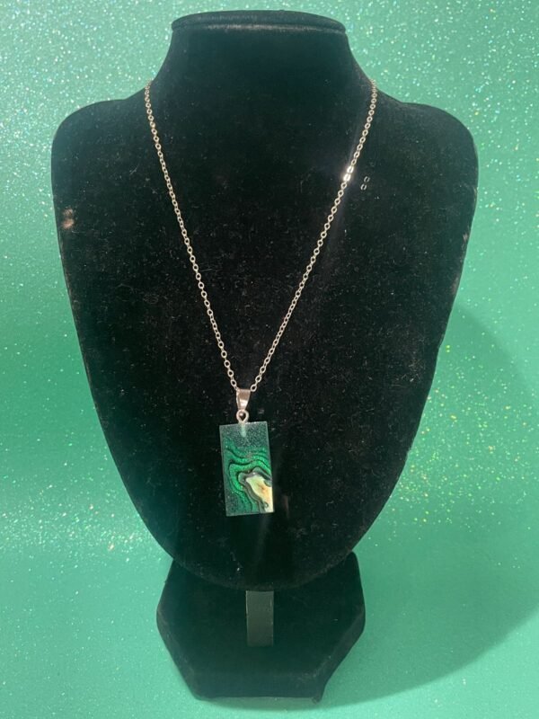 COLLAR DE RELIEVE